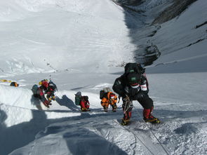 九游娱乐在线-全国登山挑战赛千人攀登玉龙雪山，玉龙雪山攀岩